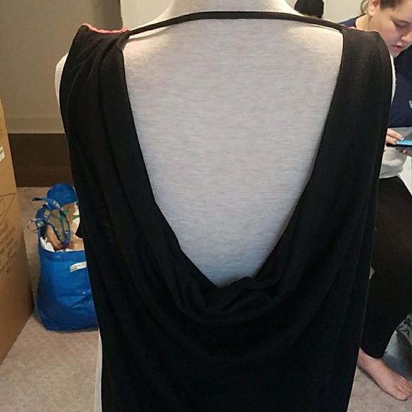 Top - Picture 2 of 5